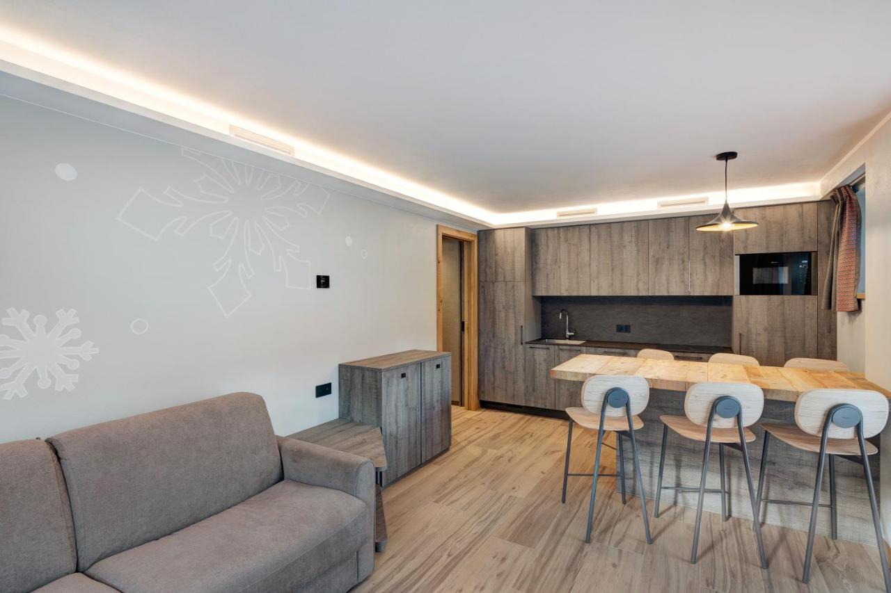 Snow Mountain Planet Suite House Livigno Bagian luar foto